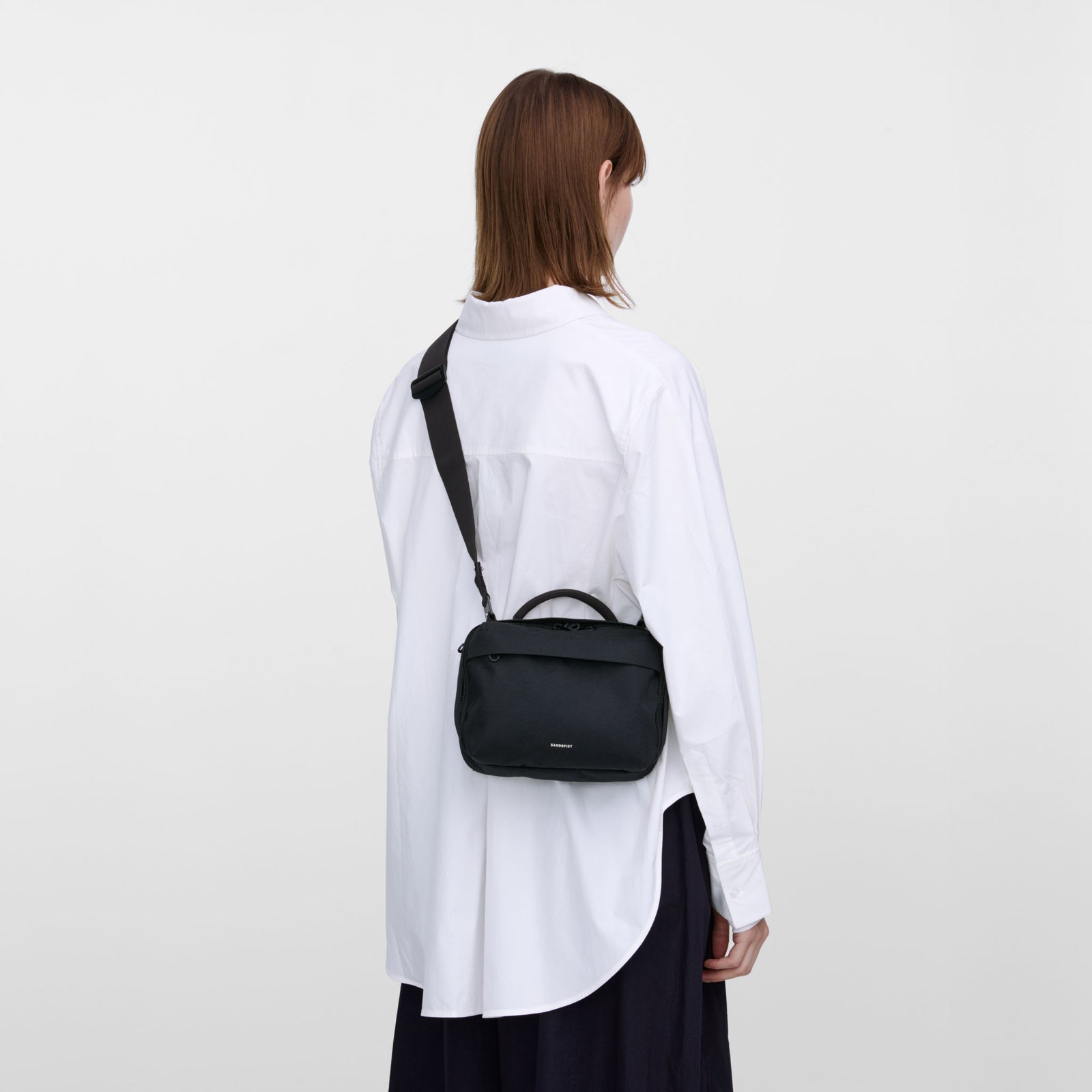 GO SHOULDER BAG