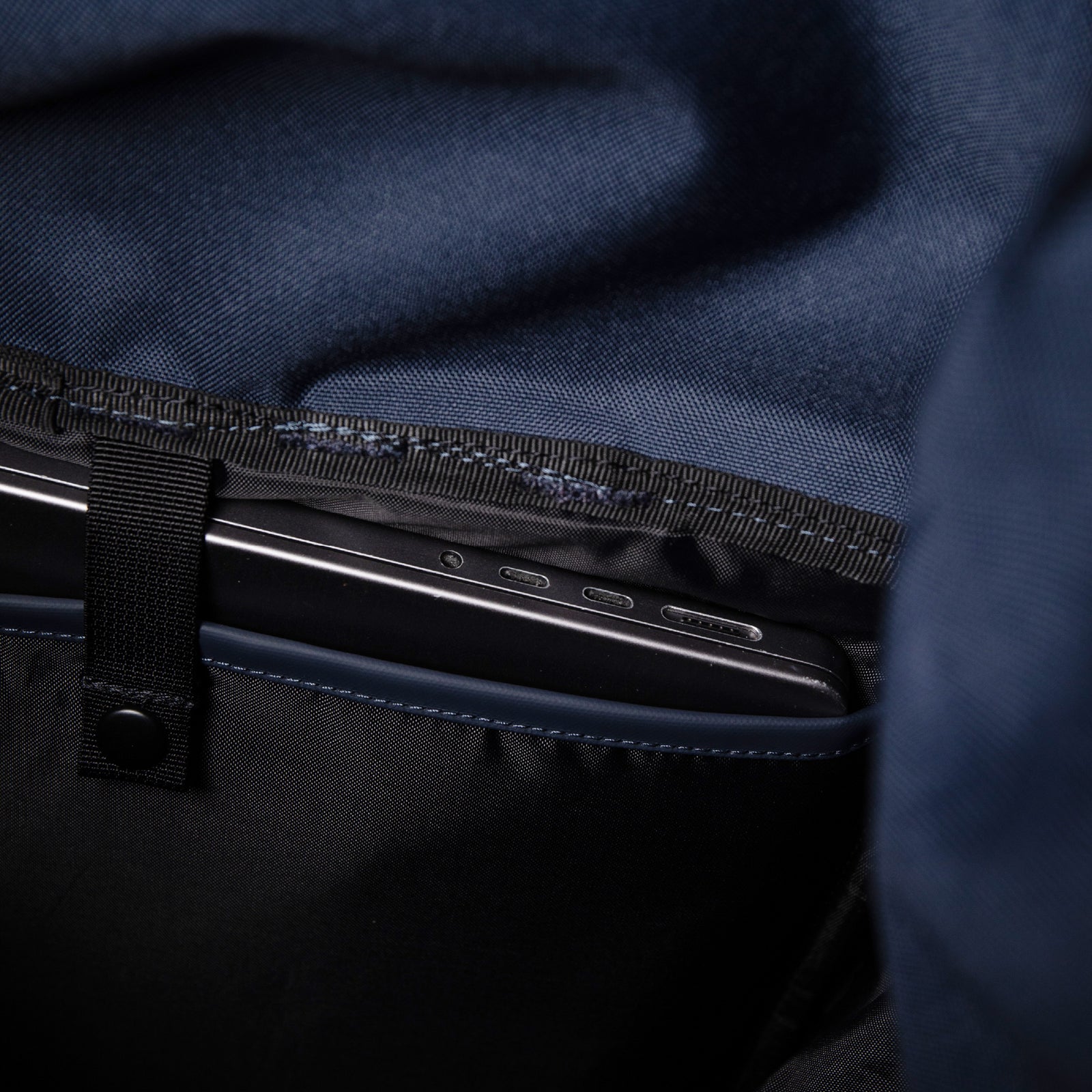 STREAM SLIM ROLLTOP BACKPACK 16”