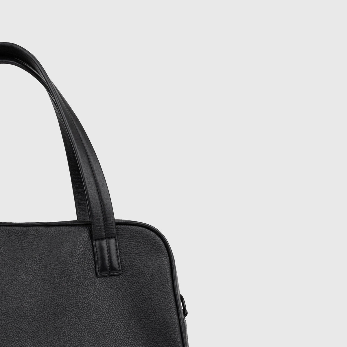 LEATHER BOWLING BAG