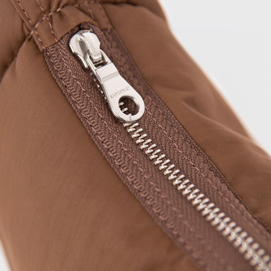 CURVE HALF MOON BAG MINI