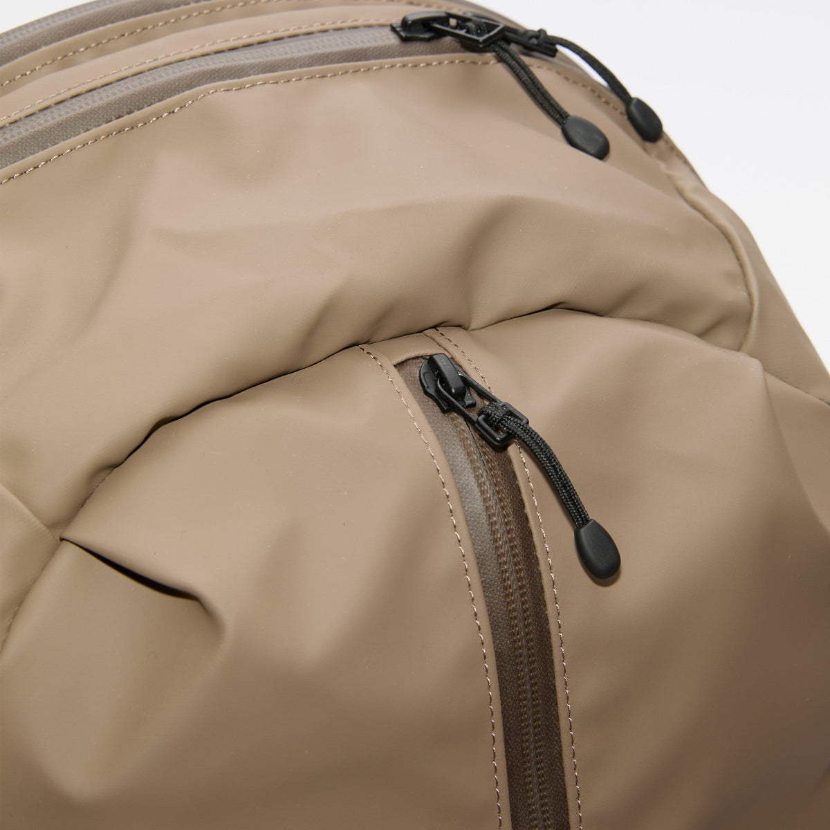 STREAM ZIPPER BACKPACK 16
