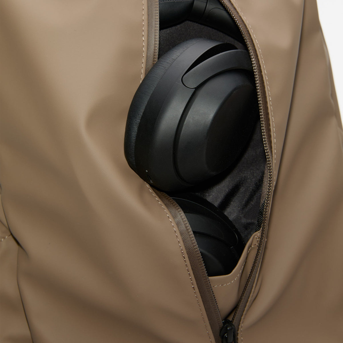 STREAM ZIPPER BACKPACK 16