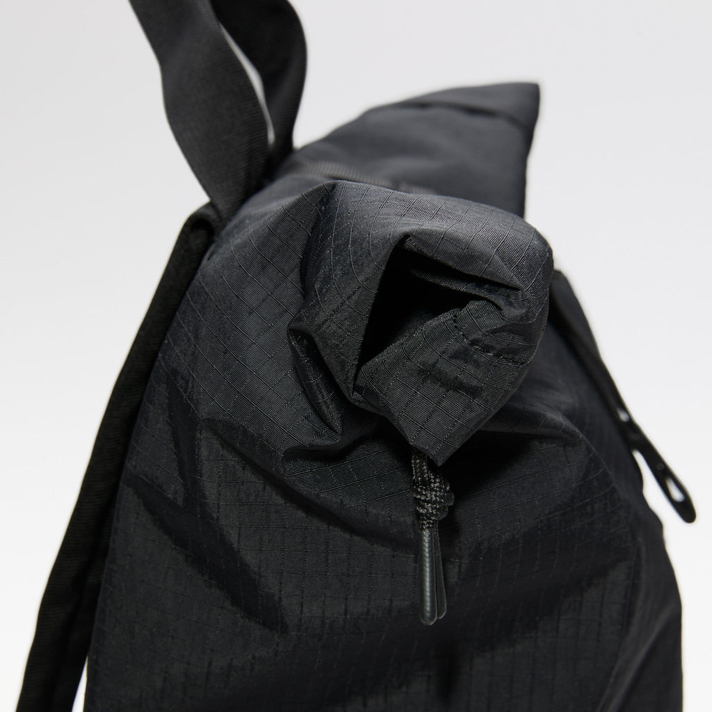 GRID ROLLTOP BACKPACK 16"