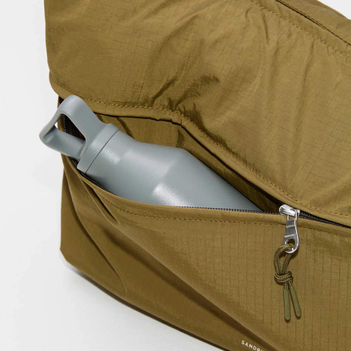 GRID SHOULDER BAG