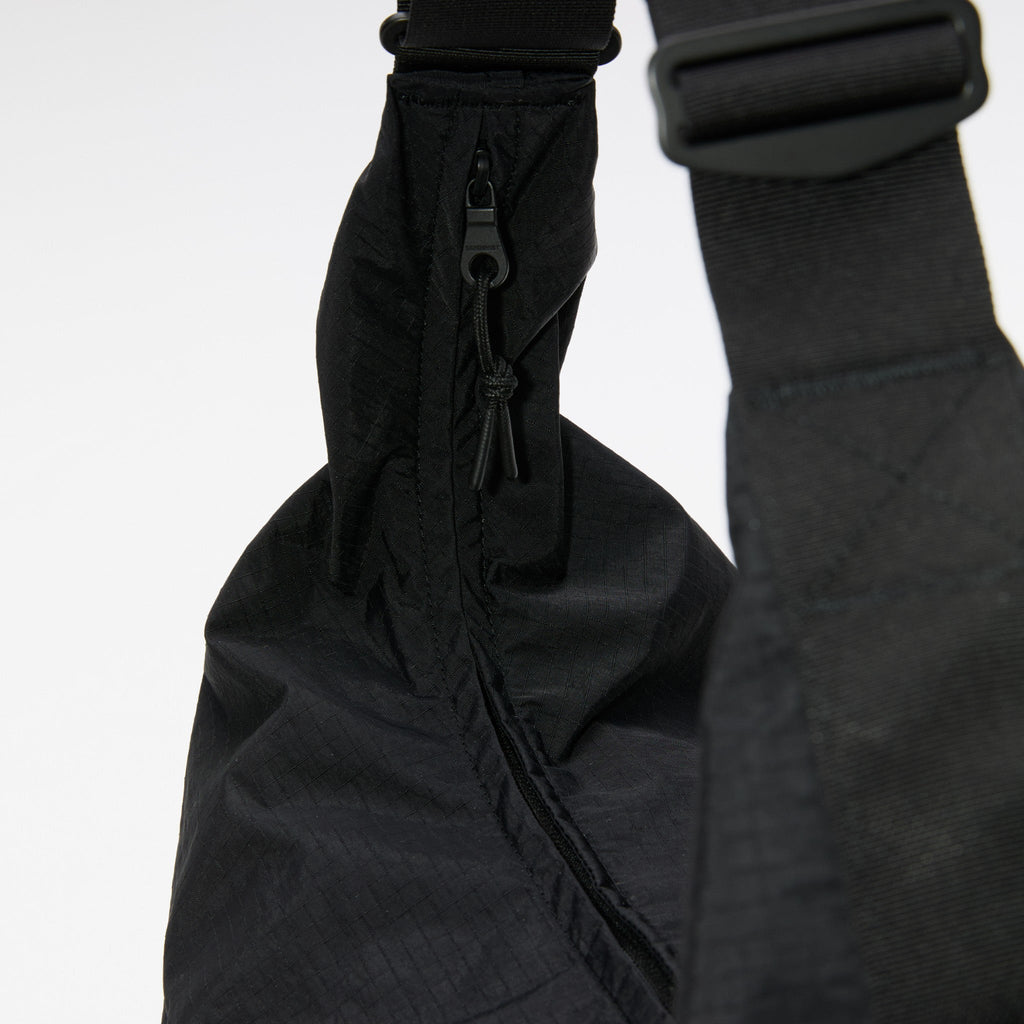 GRID SHOULDER BAG