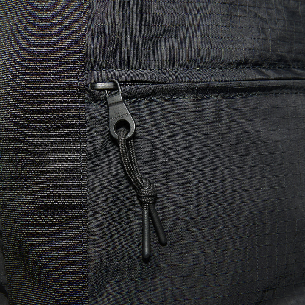 GRID SHOULDER BAG