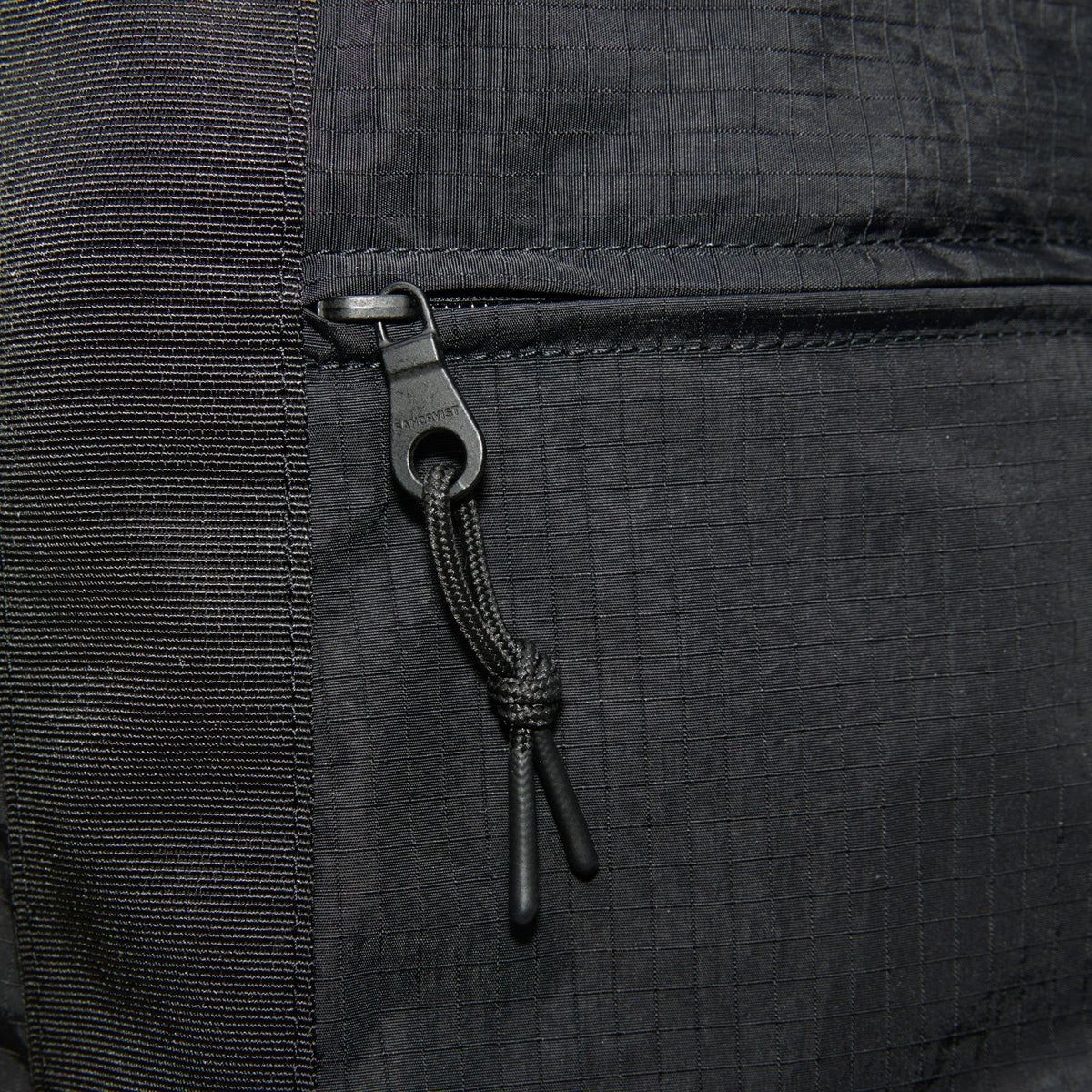 GRID SHOULDER BAG