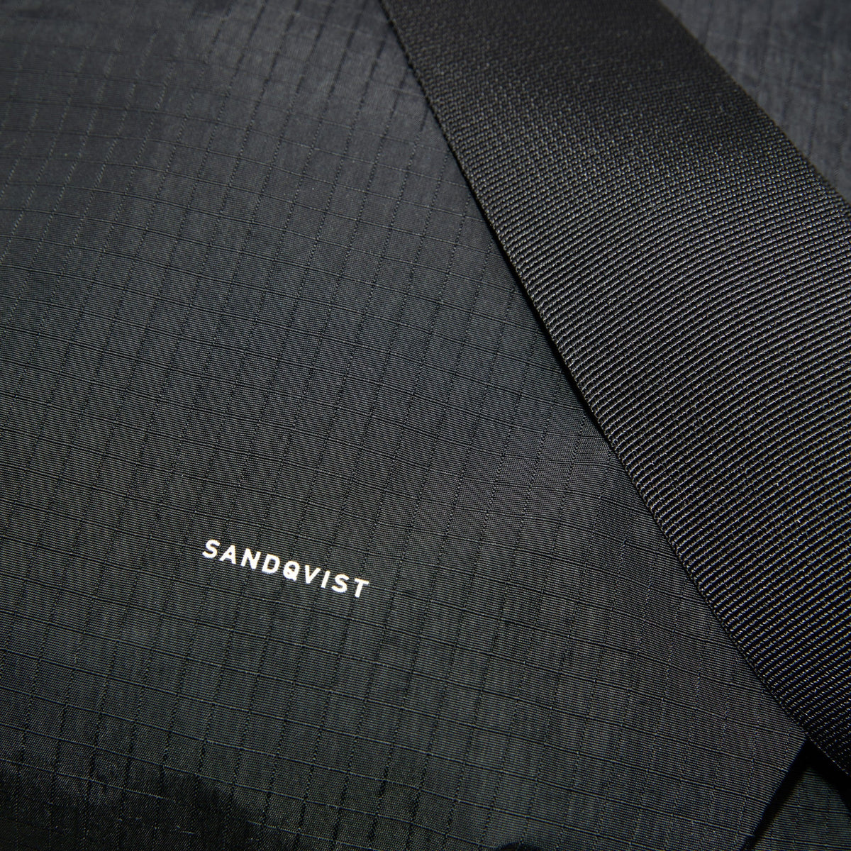 GRID SHOPPER BAG
