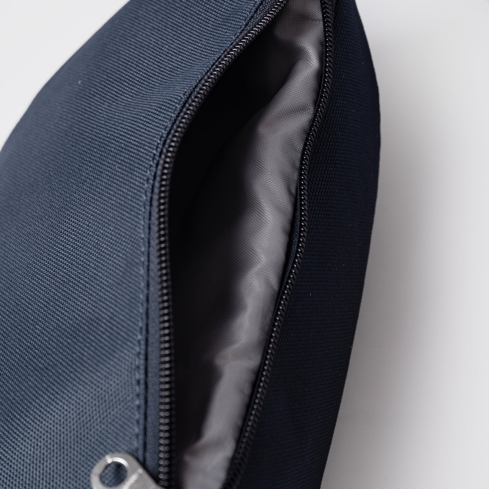 GROUND CROSSBODY BAG