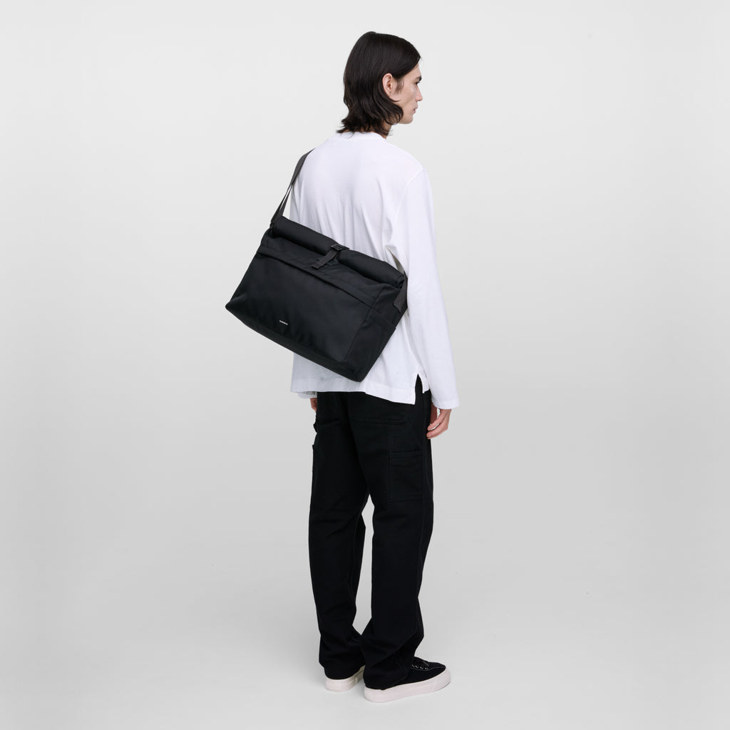 ICON MESSENGER BAG