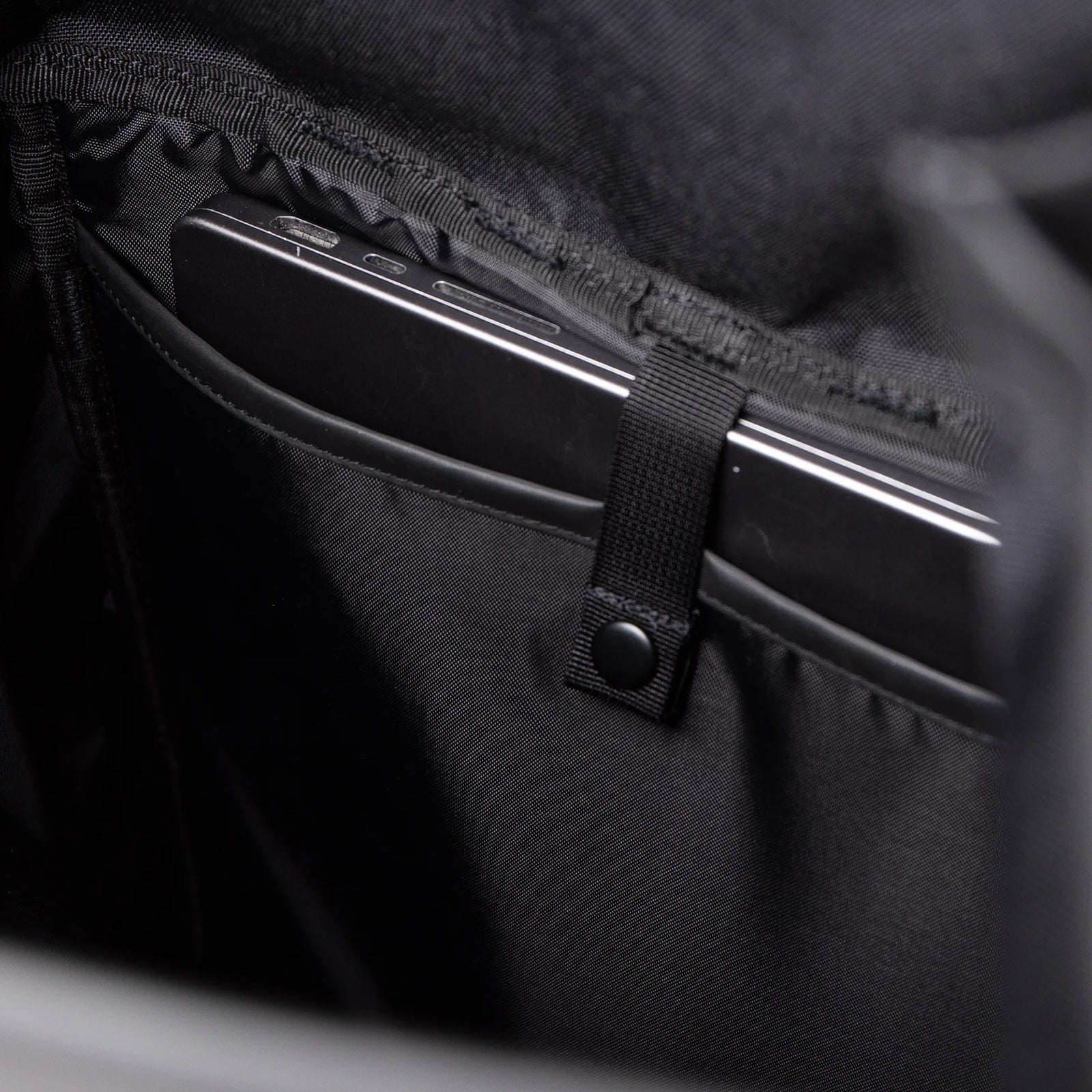 STREAM SLIM ROLLTOP BACK PACK 14”