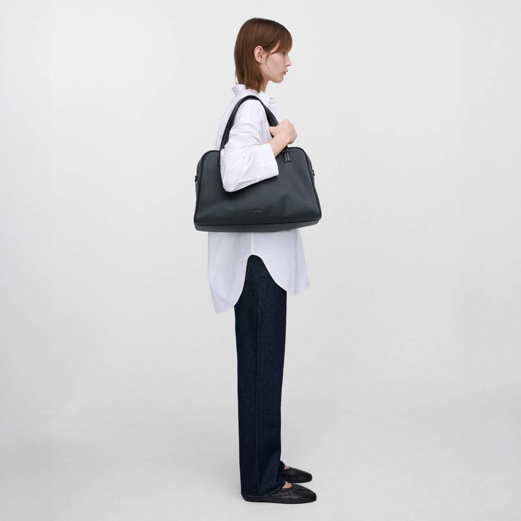 LEATHER BOWLING BAG