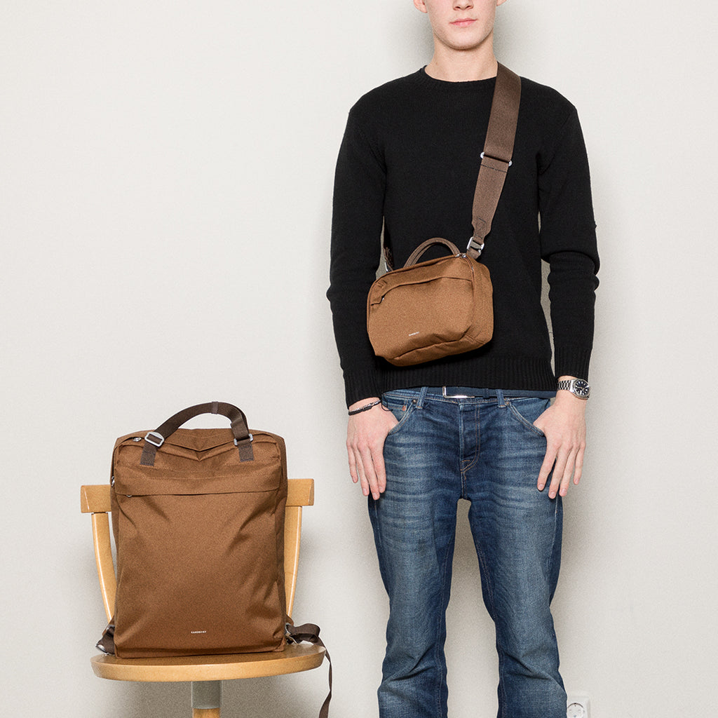 GO SHOULDER BAG