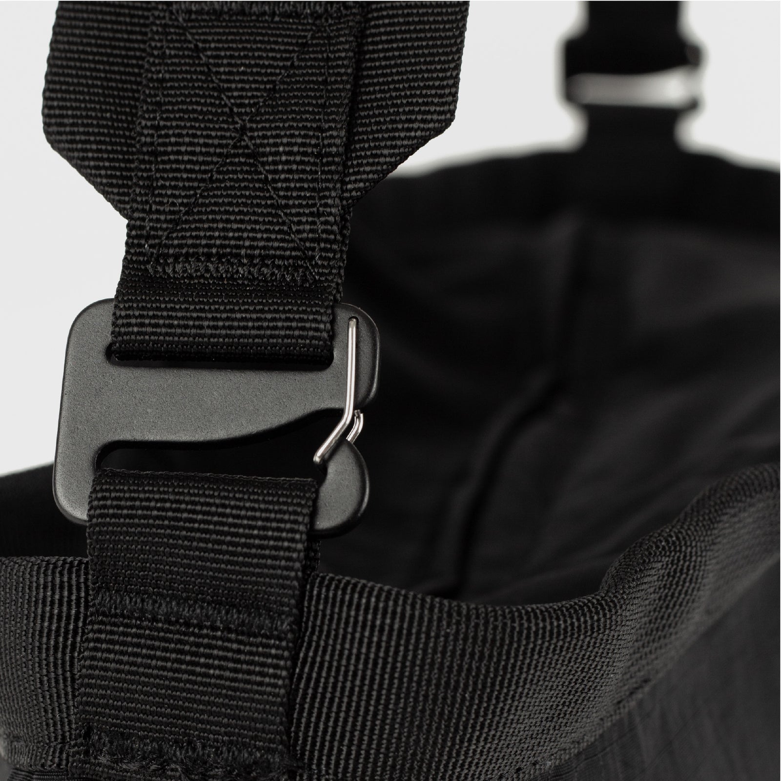 GRID EXPANDABLE CROSSBODY BAG