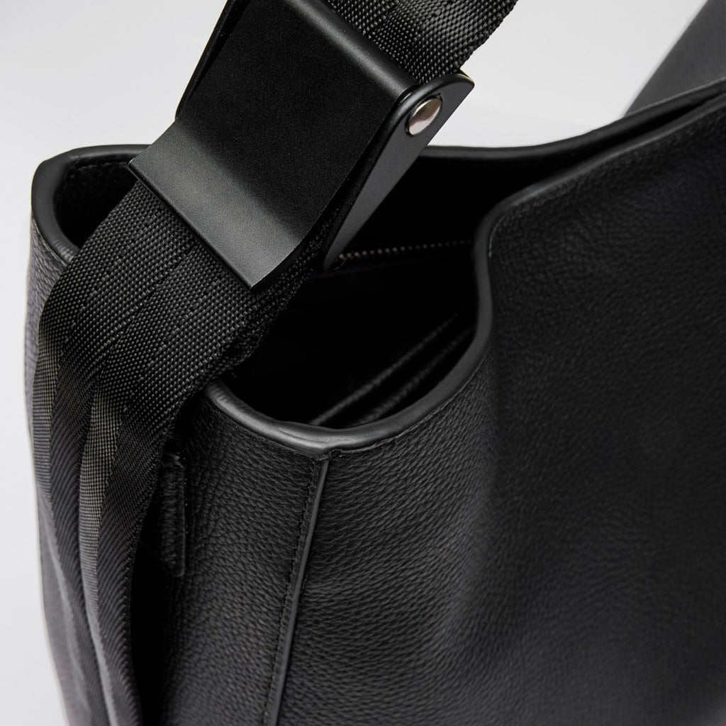 LEATHER HOBO TOTE