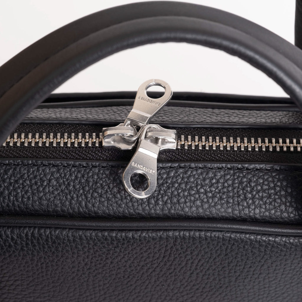 LEATHER BRIEFCASE 14"