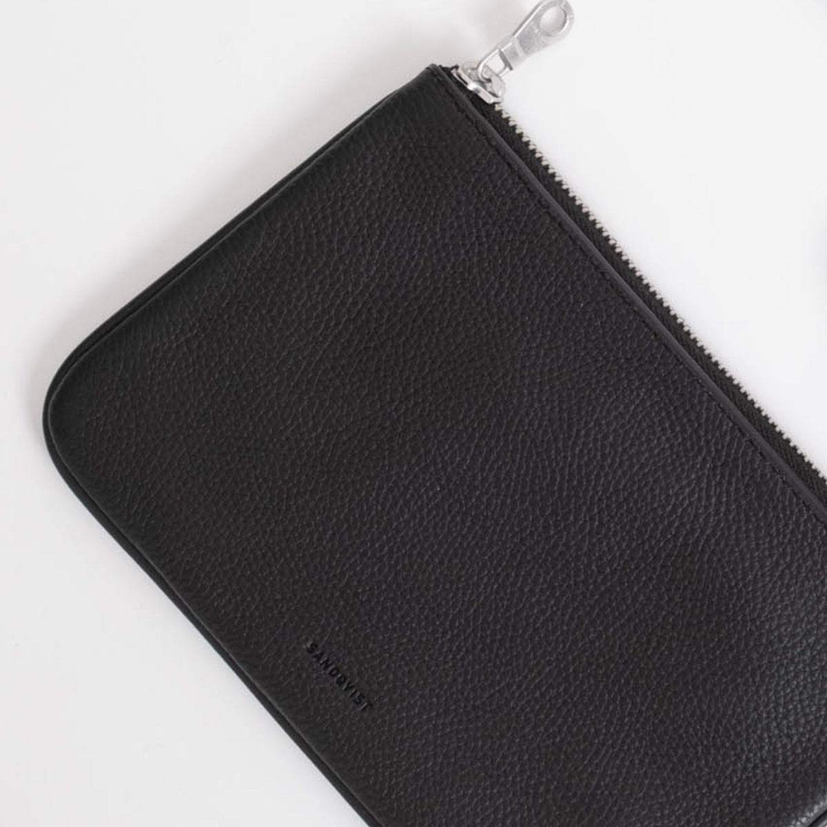 LEATHER POUCH PIPING